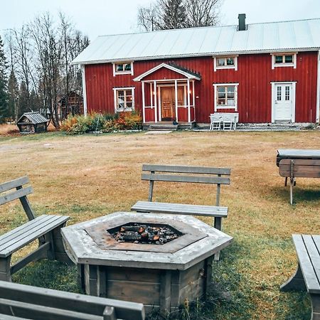 Taiga Forest Lodge イェリバレ エクステリア 写真